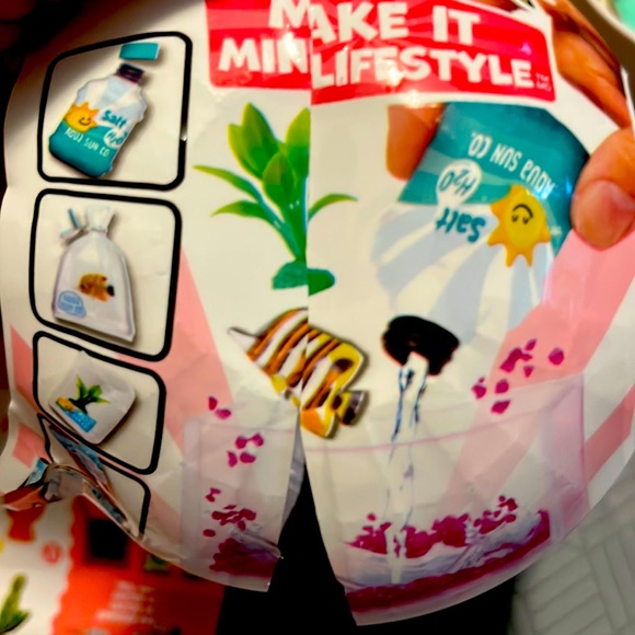 MGA mini verse lifestyle - Picture 1 of 7
